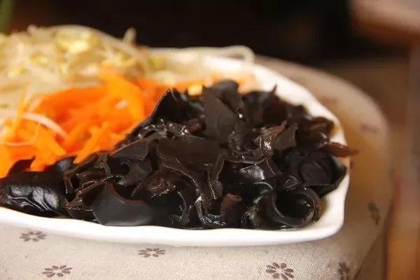 你經(jīng)常吃的廣東湯料木耳的泡發(fā)，有多少人知道正確的方法呢？